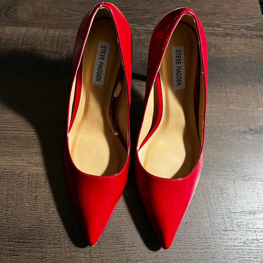 New Steve Madden Altisha Pumps Red size 7.5